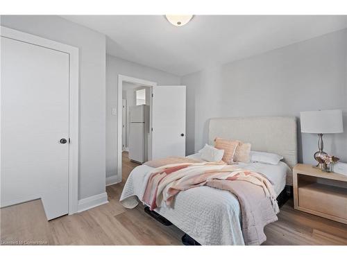 515 Deere Street, Welland, ON - Indoor Photo Showing Bedroom