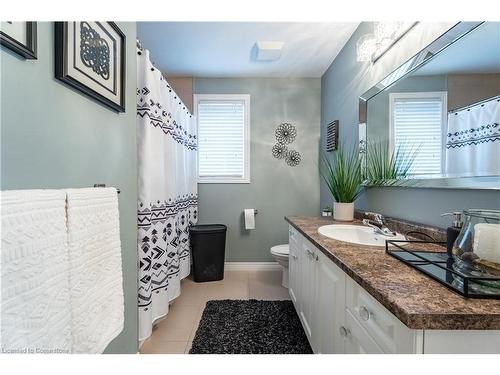 49 Desoto Drive, Hamilton, ON - Indoor Photo Showing Bathroom