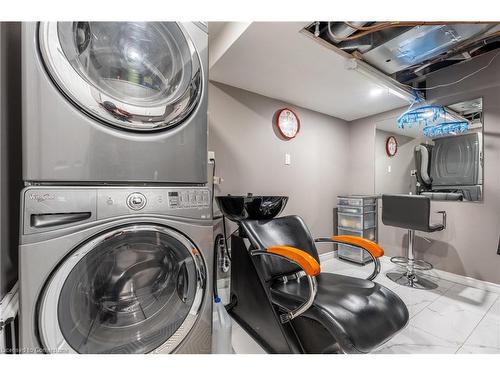 49 Desoto Drive, Hamilton, ON - Indoor Photo Showing Laundry Room