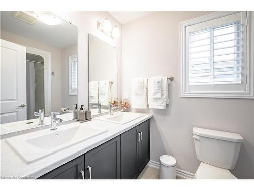 8101 Brookside Drive, Niagara Falls, ON - Indoor Photo Showing Bathroom