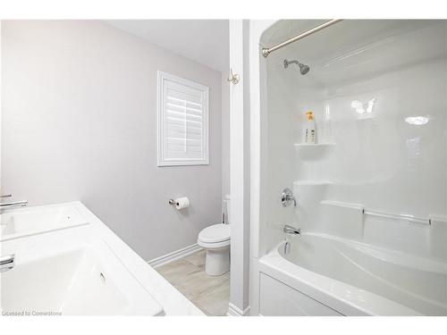 8101 Brookside Drive, Niagara Falls, ON - Indoor Photo Showing Bathroom