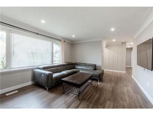 8523 Dickenson Road, Mount Hope, ON - Indoor Photo Showing Other Room