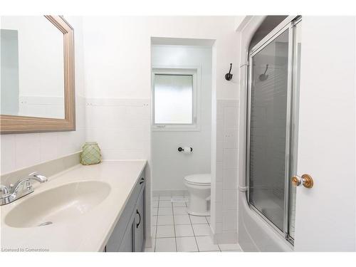 8523 Dickenson Road, Mount Hope, ON - Indoor Photo Showing Bathroom