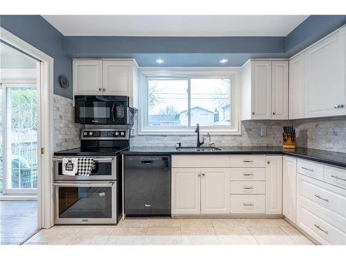 29 Sarasota Avenue, Hamilton, ON - Indoor Photo Showing Kitchen