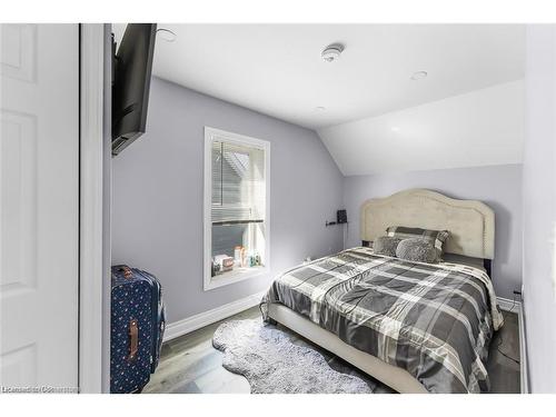 Main-30 Division Street, St. Catharines, ON - Indoor Photo Showing Bedroom