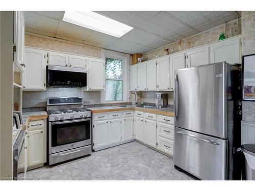 94 Sutherland Street W, Caledonia, ON - Indoor Photo Showing Kitchen