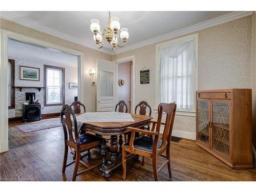 94 Sutherland Street W, Caledonia, ON - Indoor Photo Showing Dining Room