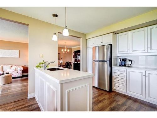 27-515 North Service Road, Stoney Creek, ON - Indoor Photo Showing Kitchen