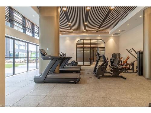 201-1415 Dundas Street E, Oakville, ON - Indoor Photo Showing Gym Room