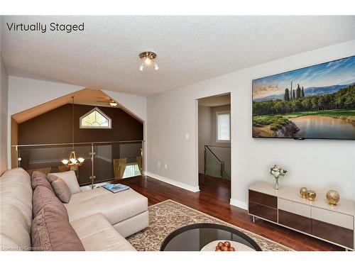 11-25 Hamilton Street South Street, Waterdown, ON - Indoor Photo Showing Living Room