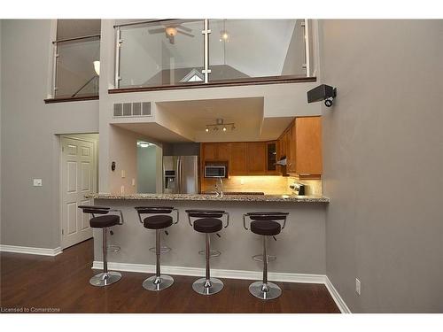 11-25 Hamilton Street South Street, Waterdown, ON - Indoor Photo Showing Kitchen