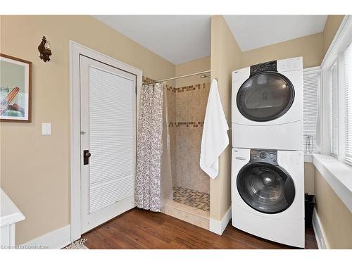 295 Plains Road W, Burlington, ON - Indoor Photo Showing Laundry Room