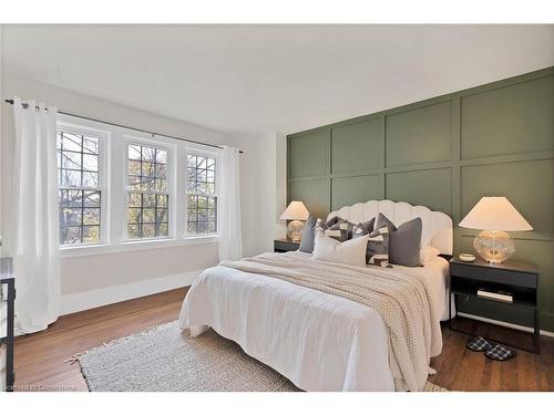 295 Plains Road W, Burlington, ON - Indoor Photo Showing Bedroom