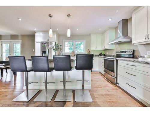 203 Penn Drive, Burlington, ON - Indoor Photo Showing Kitchen With Upgraded Kitchen