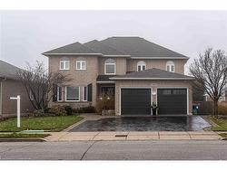 46 Hawkswood Trail  Hamilton, ON L9B 2P4