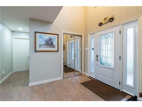 46 Hawkswood Trail, Hamilton, ON - Indoor Photo Showing Dining Room