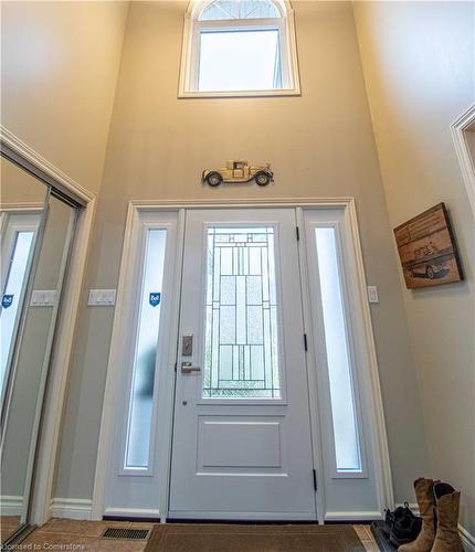 46 Hawkswood Trail, Hamilton, ON - Indoor Photo Showing Dining Room