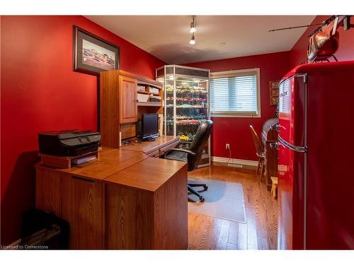 46 Hawkswood Trail, Hamilton, ON - Indoor Photo Showing Dining Room