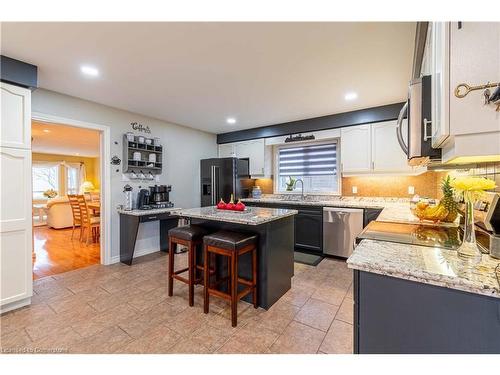 46 Hawkswood Trail, Hamilton, ON - Indoor Photo Showing Dining Room