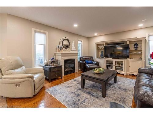 46 Hawkswood Trail, Hamilton, ON - Indoor Photo Showing Laundry Room