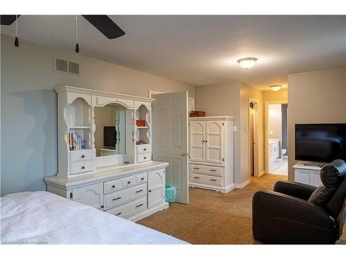 46 Hawkswood Trail, Hamilton, ON - Indoor Photo Showing Bathroom