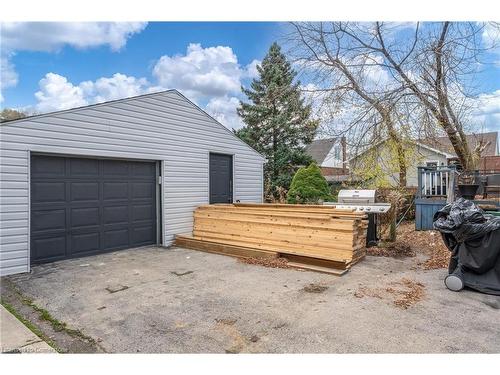 99 East 36Th Street, Hamilton, ON - Outdoor