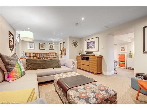 2301 Woodward Avenue, Burlington, ON - Indoor Photo Showing Living Room