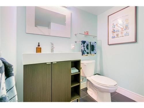 2301 Woodward Avenue, Burlington, ON - Indoor Photo Showing Bathroom