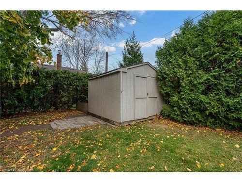 2301 Woodward Avenue, Burlington, ON - Outdoor