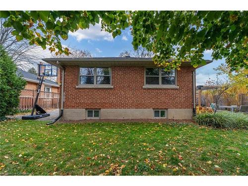 2301 Woodward Avenue, Burlington, ON - Outdoor