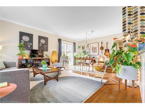 2301 Woodward Avenue, Burlington, ON - Indoor Photo Showing Living Room