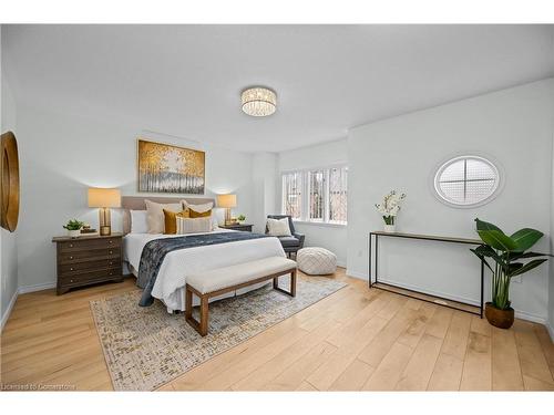 2237 Braeswood Lane, Burlington, ON - Indoor Photo Showing Bedroom