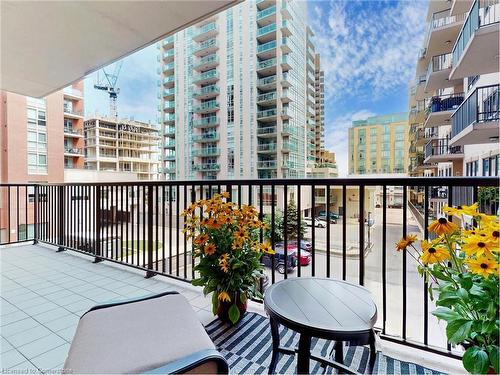 308-399 Elizabeth Street, Burlington, ON - Outdoor With Balcony With Exterior