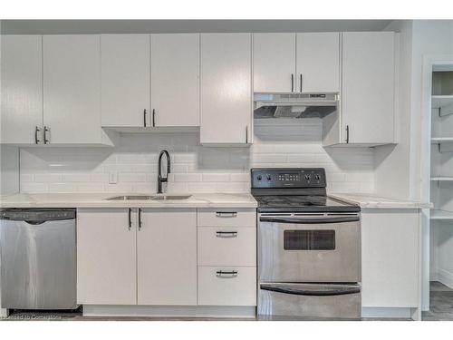 27 Grove Street, Hamilton, ON - Indoor Photo Showing Kitchen