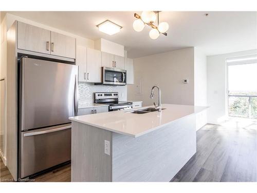 404-479 Charlton Avenue E, Hamilton, ON - Indoor Photo Showing Kitchen With Stainless Steel Kitchen With Double Sink With Upgraded Kitchen