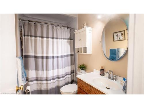 152 Copeland Street, Belmont, ON - Indoor Photo Showing Bathroom