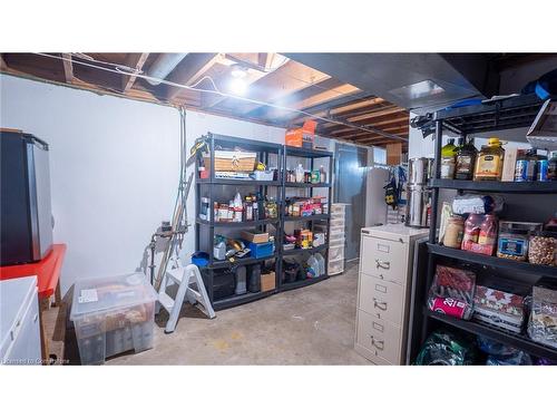 152 Copeland Street, Belmont, ON - Indoor Photo Showing Other Room