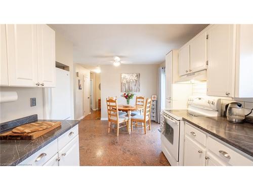 152 Copeland Street, Belmont, ON - Indoor Photo Showing Kitchen