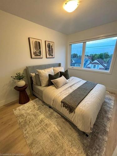 24-276 Dunsmure Road, Hamilton, ON - Indoor Photo Showing Bedroom