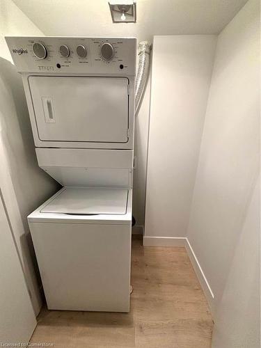 39-276 Dunsmure Road, Hamilton, ON - Indoor Photo Showing Laundry Room