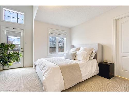 228 Springstead Avenue, Stoney Creek, ON - Indoor Photo Showing Bedroom