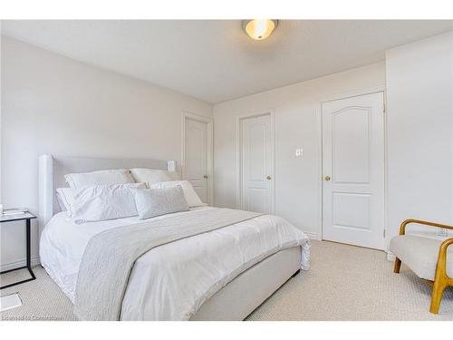 228 Springstead Avenue, Stoney Creek, ON - Indoor Photo Showing Bedroom