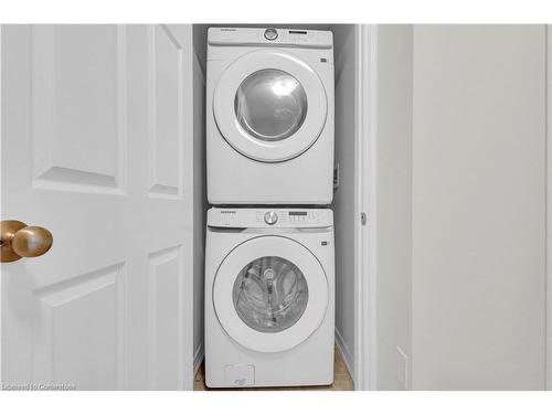 147-677 Park Road N, Brantford, ON - Indoor Photo Showing Laundry Room