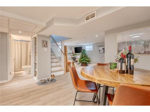 99 East 36Th Street, Hamilton, ON - Indoor Photo Showing Dining Room