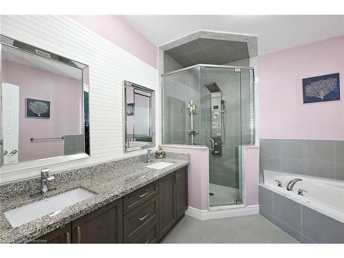 30 Ascoli Drive, Hamilton, ON - Indoor Photo Showing Bathroom