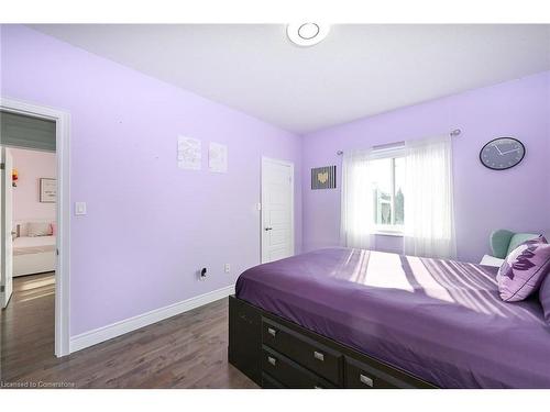 30 Ascoli Drive, Hamilton, ON - Indoor Photo Showing Bedroom