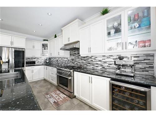 30 Ascoli Drive, Hamilton, ON - Indoor Photo Showing Kitchen With Stainless Steel Kitchen With Upgraded Kitchen