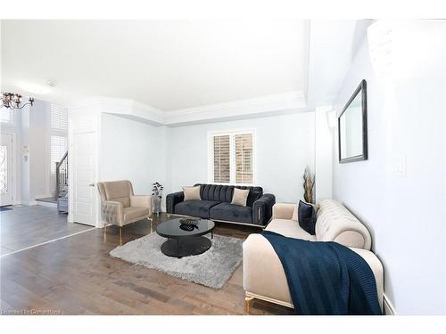 30 Ascoli Drive, Hamilton, ON - Indoor Photo Showing Living Room