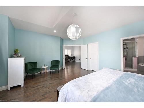 30 Ascoli Drive, Hamilton, ON - Indoor Photo Showing Bedroom