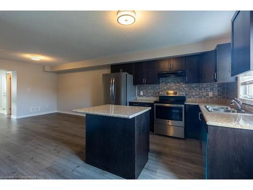 25-6117 Kelsey Crescent, Niagara Falls, ON - Indoor Photo Showing Kitchen With Double Sink